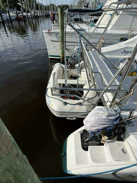 JOYRIDE 32ft TomCat Yacht For Sale