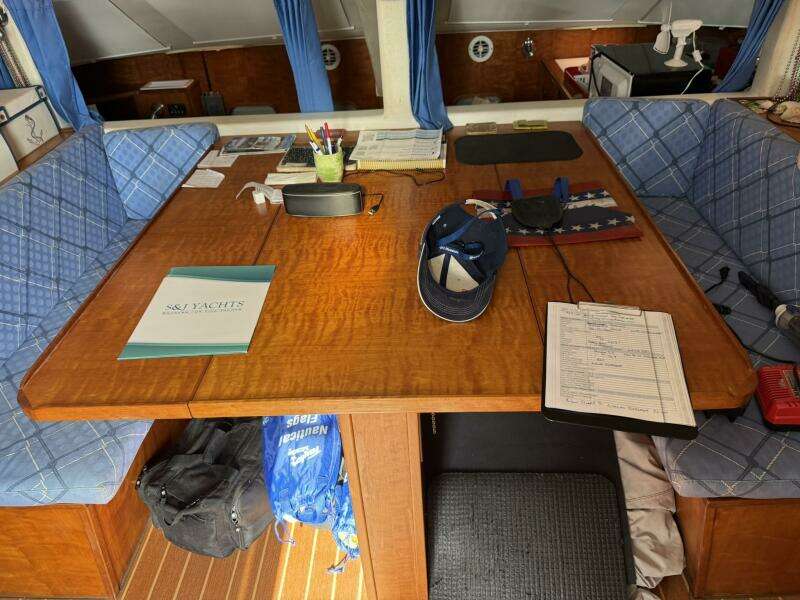JOYRIDE 32ft TomCat Yacht For Sale