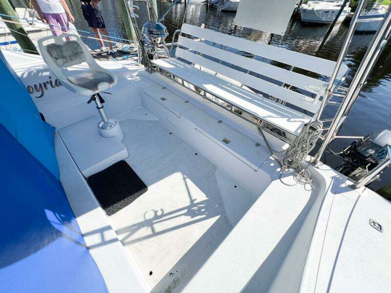 JOYRIDE 32ft TomCat Yacht For Sale