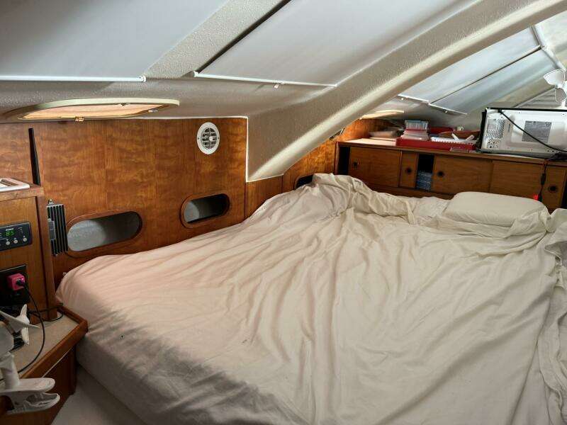 JOYRIDE 32ft TomCat Yacht For Sale