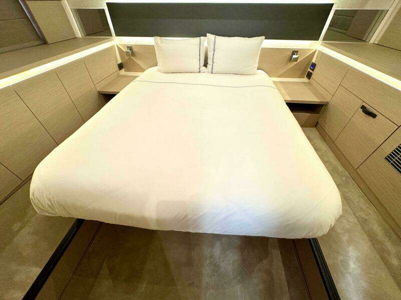 42ft Prestige Yacht For Sale