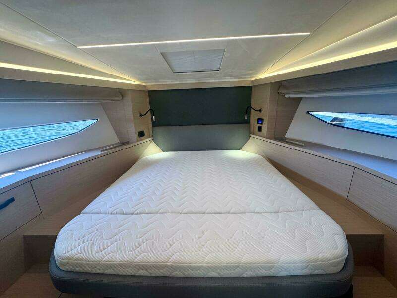 42ft Prestige Yacht For Sale
