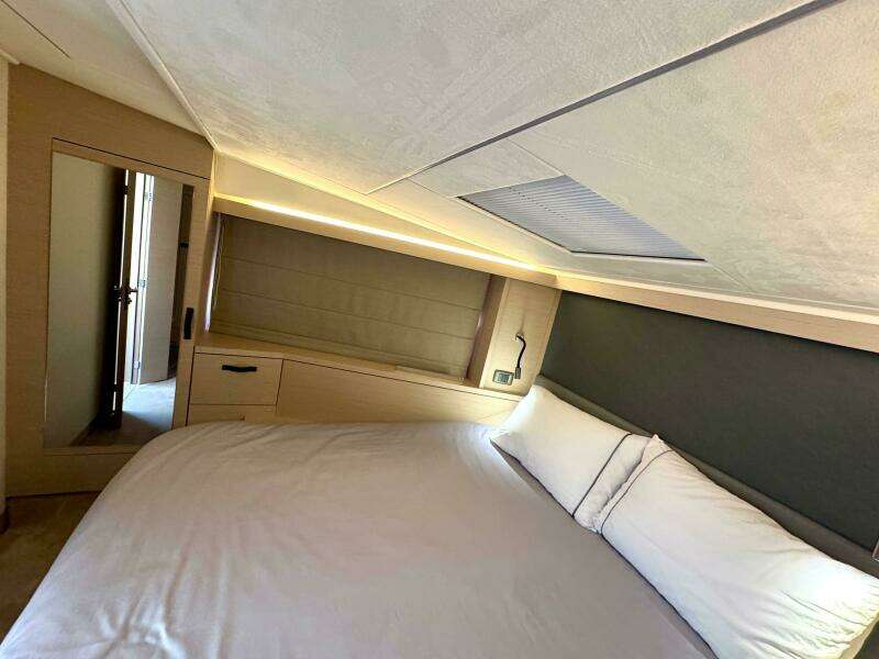42ft Prestige Yacht For Sale
