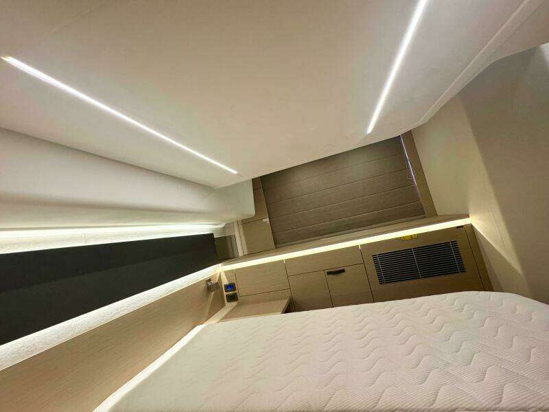 42ft Prestige Yacht For Sale