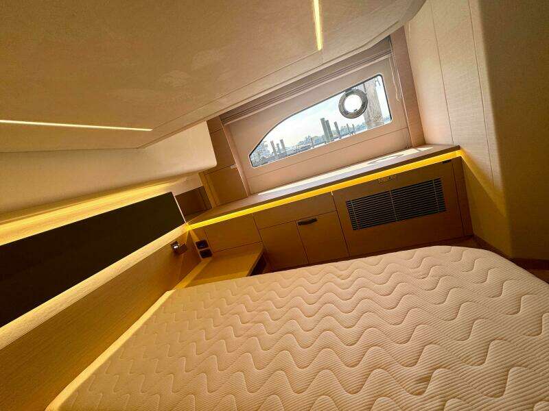 42ft Prestige Yacht For Sale