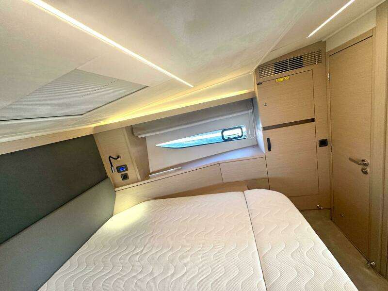 42ft Prestige Yacht For Sale