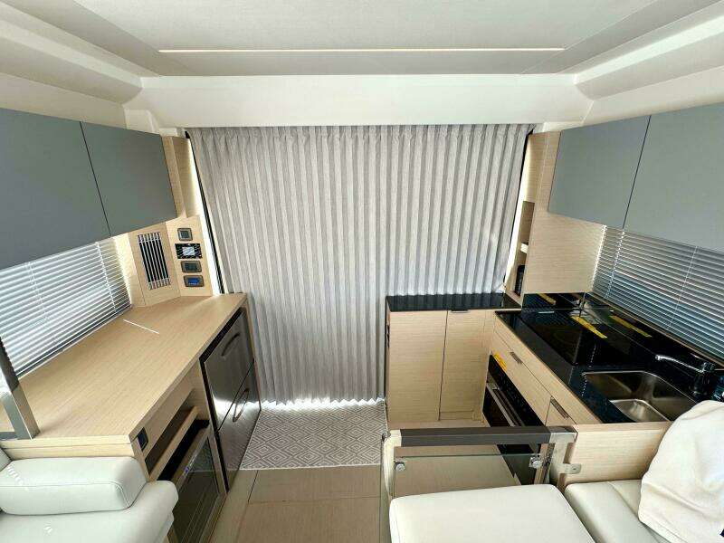 42ft Prestige Yacht For Sale