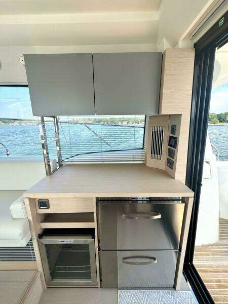 42ft Prestige Yacht For Sale