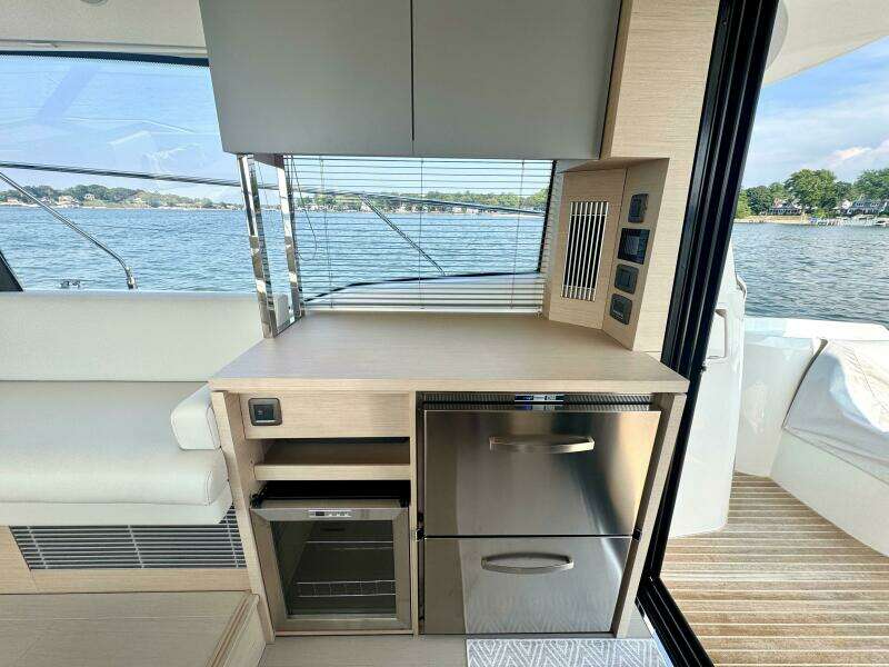 42ft Prestige Yacht For Sale
