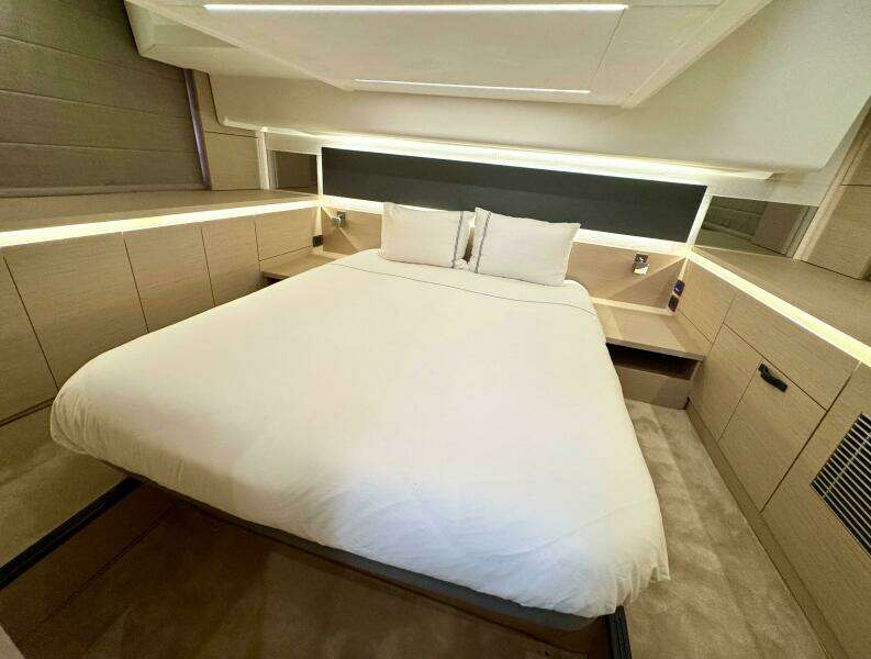 42ft Prestige Yacht For Sale