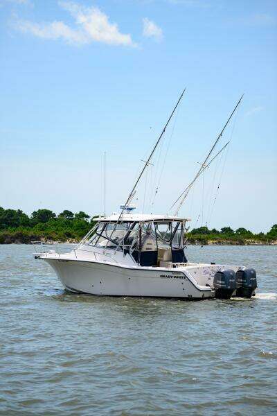 Sur Reel 33ft Grady White Yacht For Sale