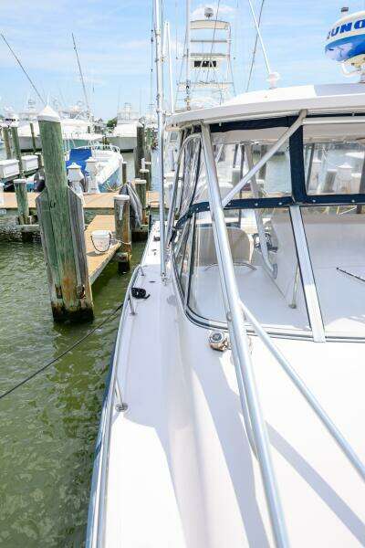 Sur Reel 33ft Grady White Yacht For Sale