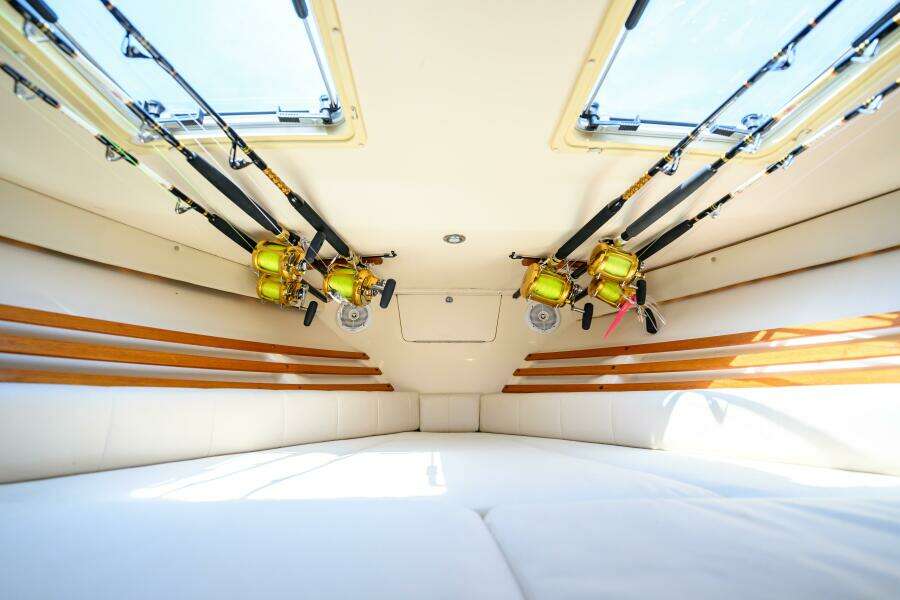 Sur Reel 33ft Grady White Yacht For Sale
