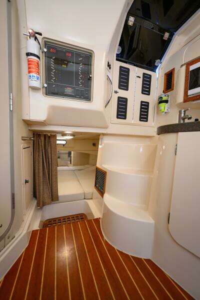 Sur Reel 33ft Grady White Yacht For Sale