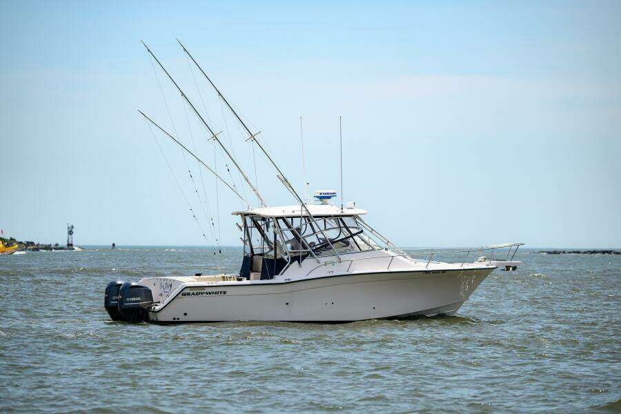 Sur Reel 33ft Grady White Yacht For Sale