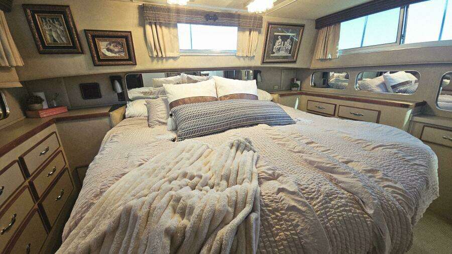 38ft Chris Craft Yacht For Sale