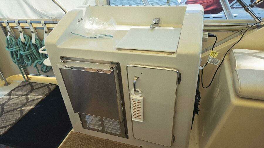 38ft Chris Craft Yacht For Sale