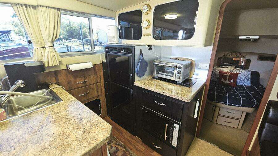 38ft Chris Craft Yacht For Sale