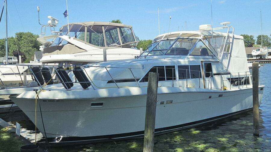 38ft Chris Craft Yacht For Sale