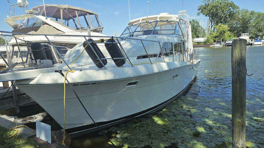 38ft Chris Craft Yacht For Sale