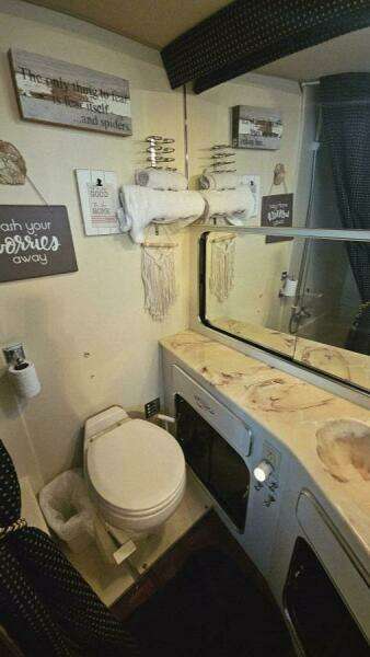 38ft Chris Craft Yacht For Sale