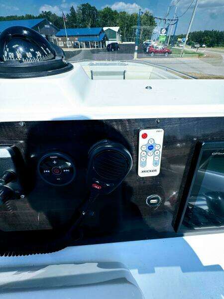 30ft Wellcraft Yacht For Sale