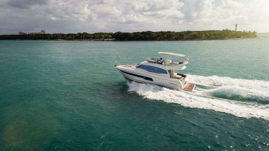 2017 Prestige 460 Flybridge- 