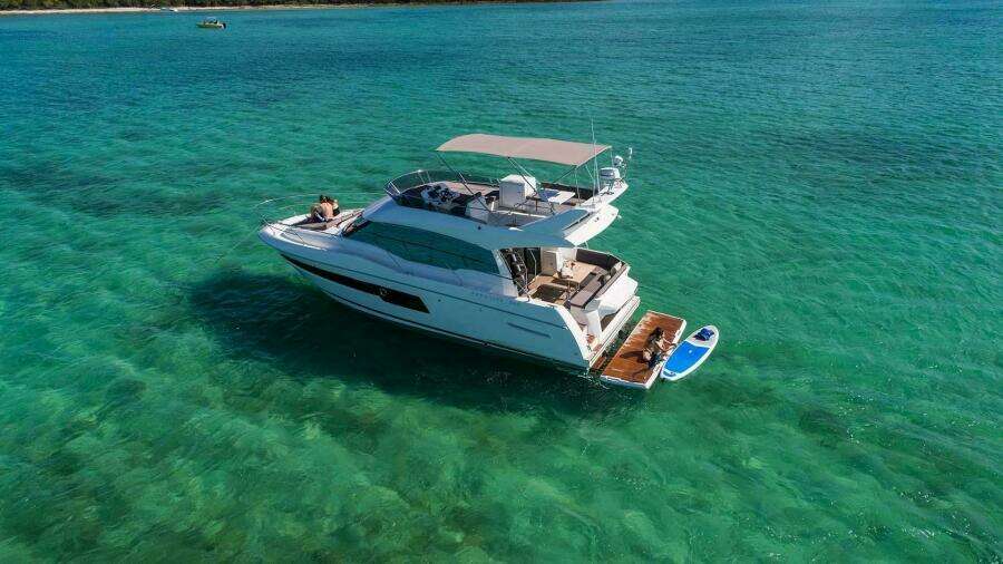 2017 Prestige 460 Flybridge- 