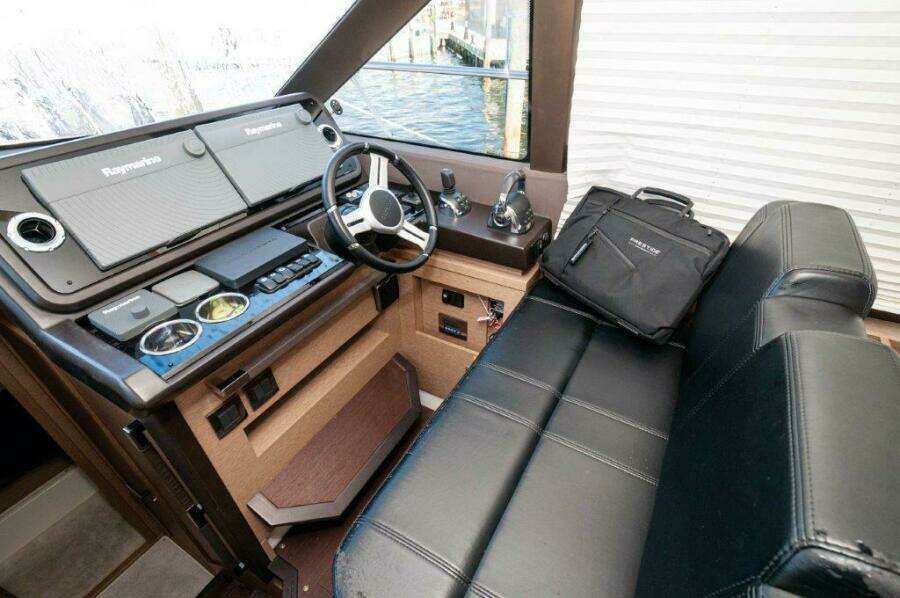 2017 Prestige 460 Flybridge- 