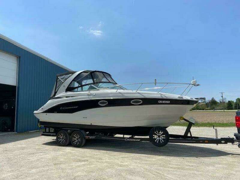 26ft Crownline Yacht For Sale