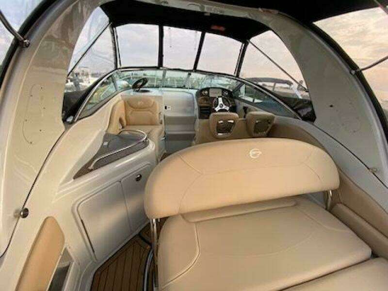 26ft Crownline Yacht For Sale