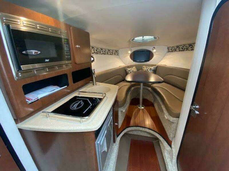 26ft Crownline Yacht For Sale