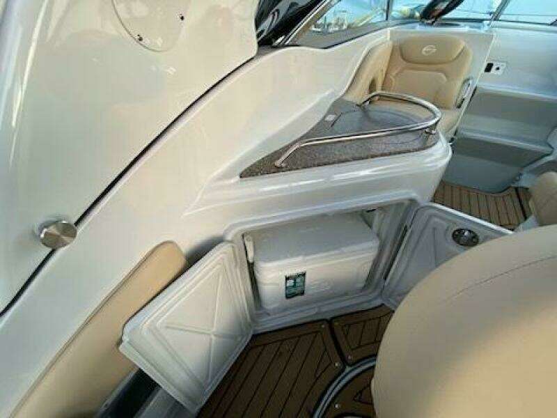 26ft Crownline Yacht For Sale