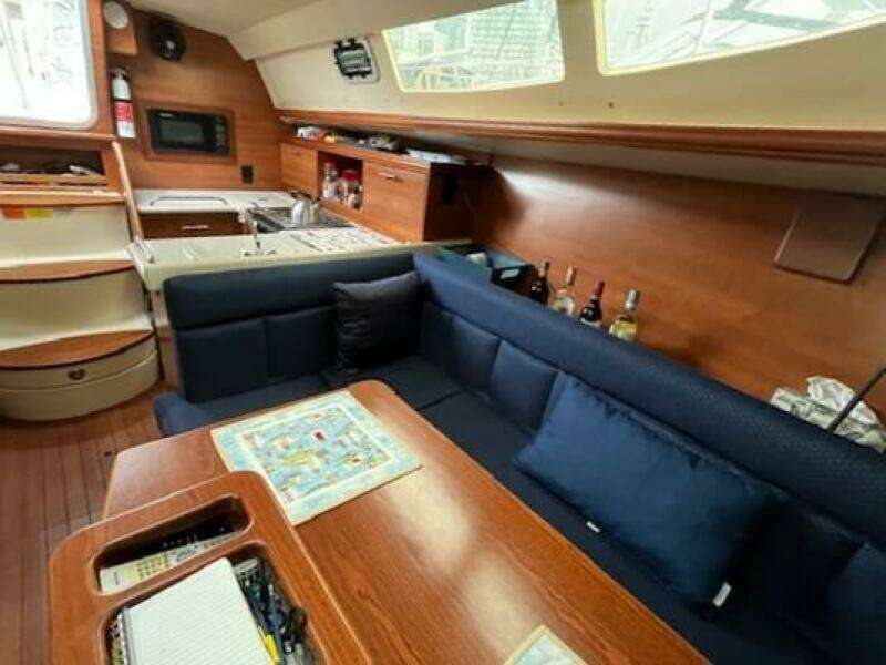 Pure Delight 33ft Hunter Yacht For Sale