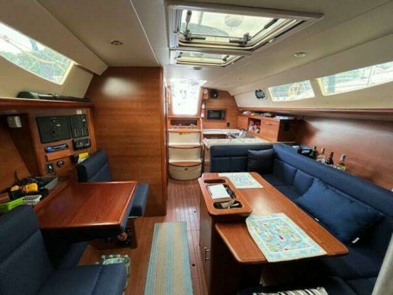 Pure Delight 33ft Hunter Yacht For Sale