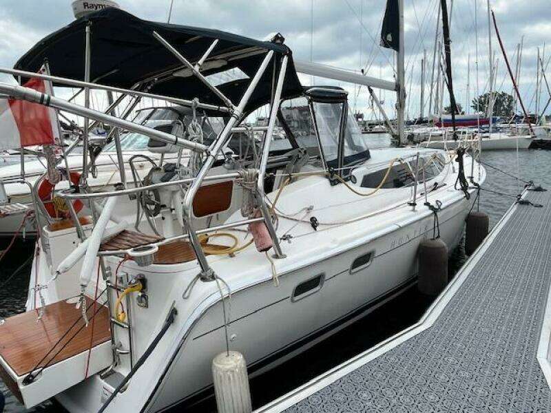 Pure Delight 33ft Hunter Yacht For Sale