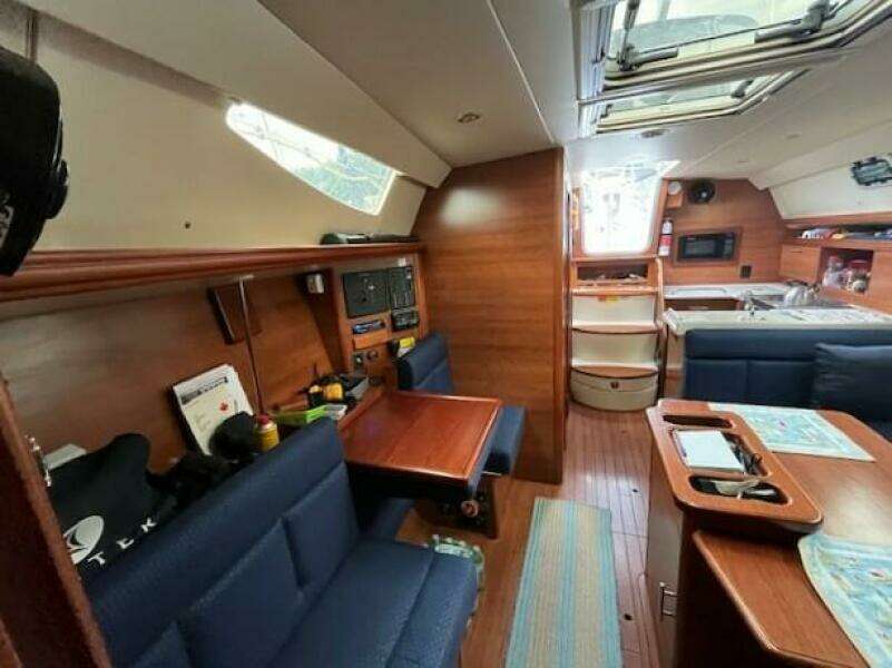 Pure Delight 33ft Hunter Yacht For Sale