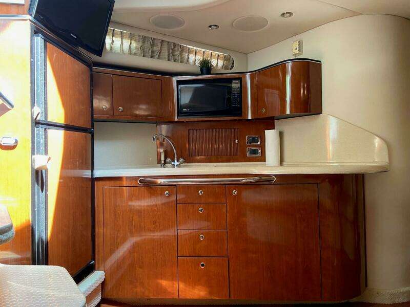 38ft Sea Ray Yacht For Sale