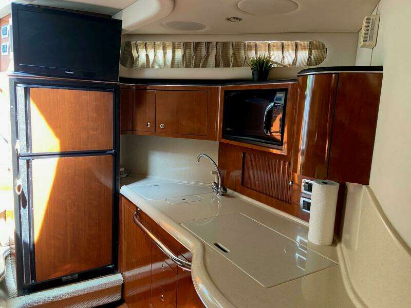 38ft Sea Ray Yacht For Sale