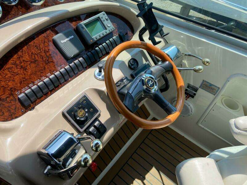 38ft Sea Ray Yacht For Sale