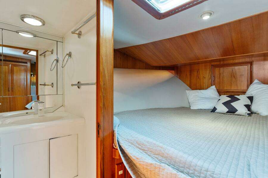 One Moor Day 44ft Ocean Alexander Yacht For Sale