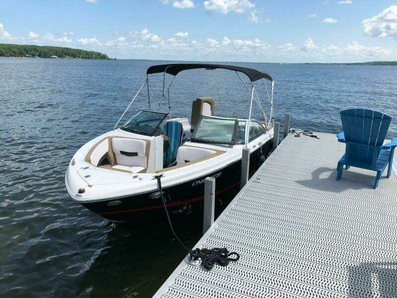 21ft Four Winns Yacht For Sale
