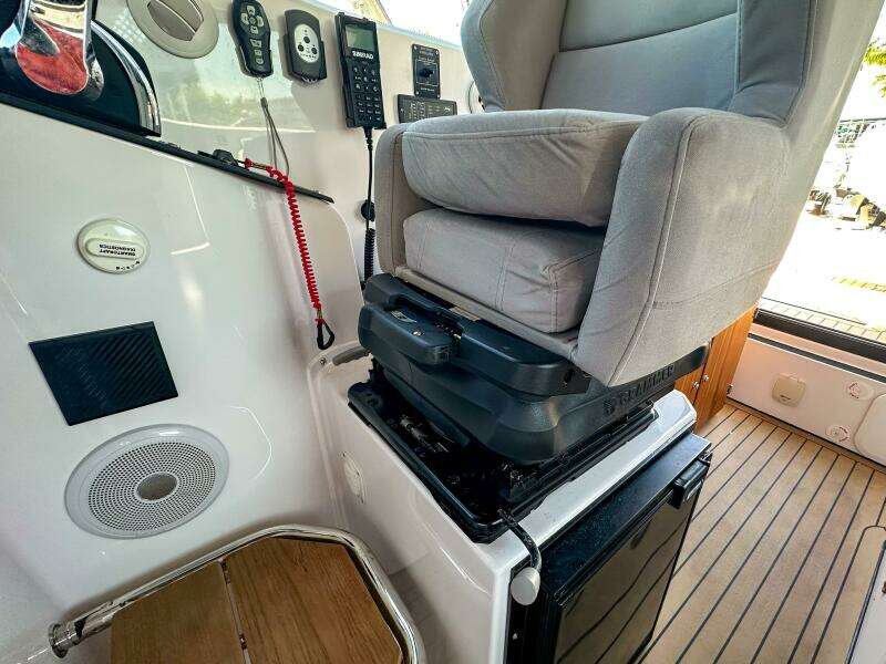 30ft XO Boats Yacht For Sale