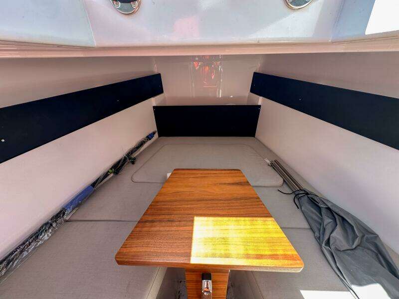 30ft XO Boats Yacht For Sale