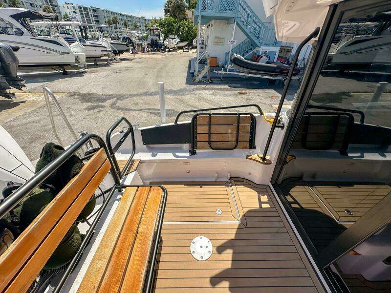 30ft XO Boats Yacht For Sale