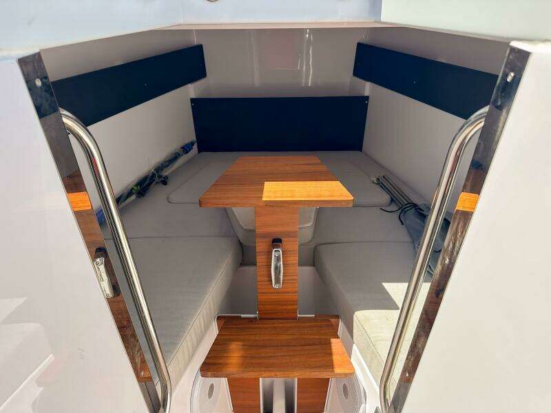 30ft XO Boats Yacht For Sale