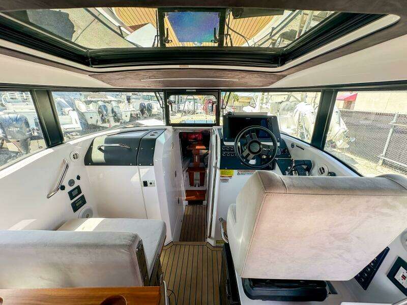 30ft XO Boats Yacht For Sale