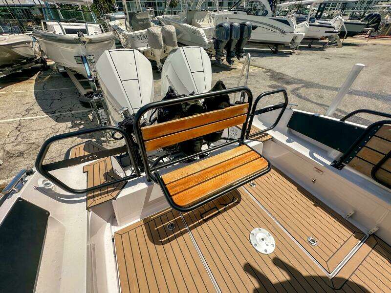 30ft XO Boats Yacht For Sale