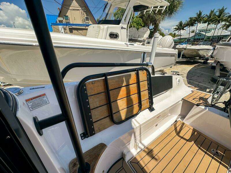 30ft XO Boats Yacht For Sale