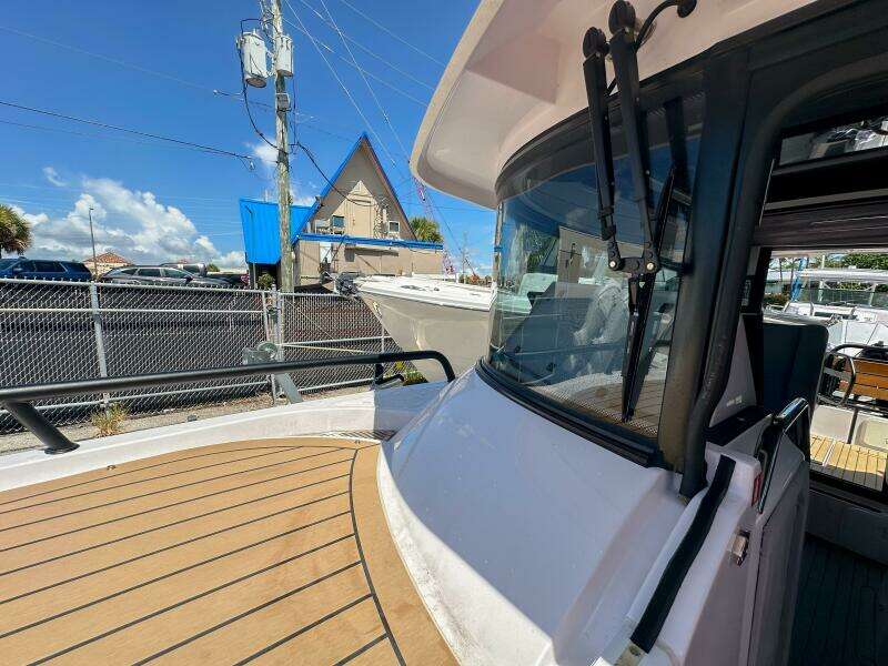 30ft XO Boats Yacht For Sale